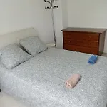 Chambre Double Lumineuse Paris Centre Deux Pas Du Metro